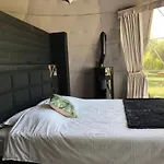 Glamping De Coude Scheure Luxury tent *