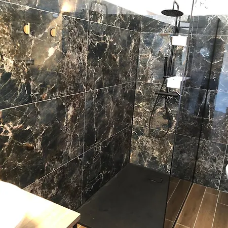 Id Glamping De Coude Scheure Роскошный шатер